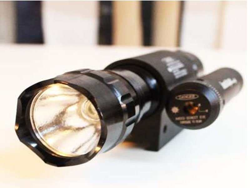Strong Green Sight Flashlight w Red Dot Laser Night Vision for Hunting