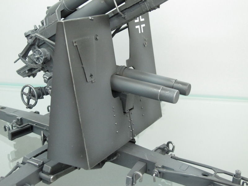 118 21st Century Toy 10161 German 88mm Anti Aircraft Gun Flak 3637